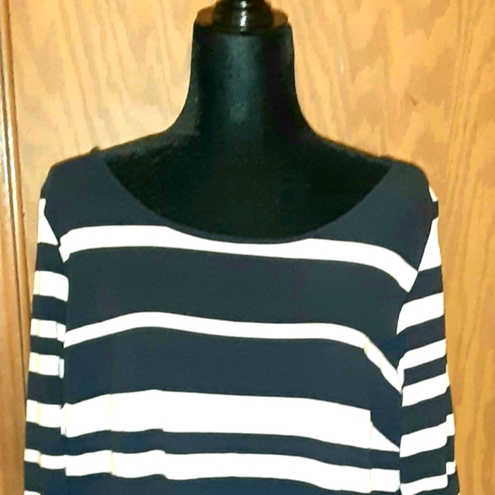 Crown & Ivy XL dress with cut-out back